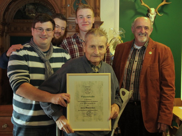 Verabschiedung des Jugendleiters Heinz Moyseschus und Ernennung zum Ehrenmitglied der Jugendgruppe